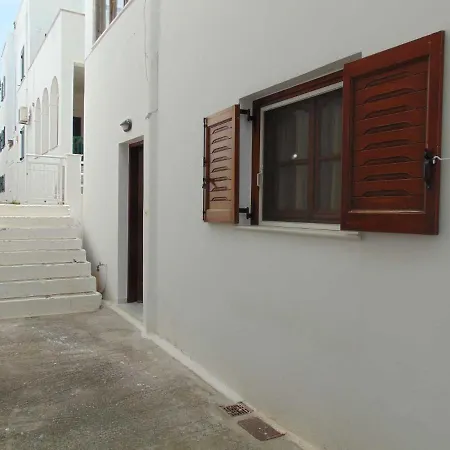 Eleni's Place Naxos City