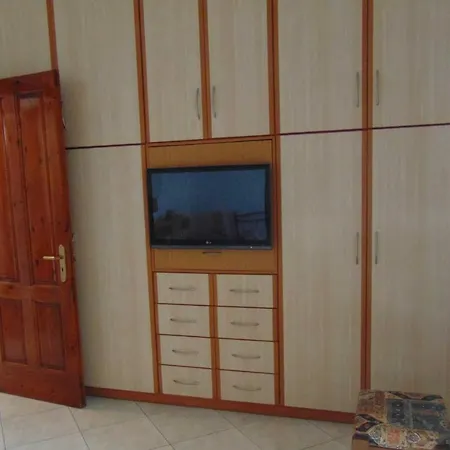 Eleni's Place Naxos City