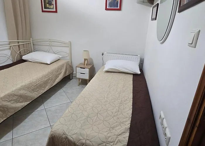 Eleni's Place Naxos City