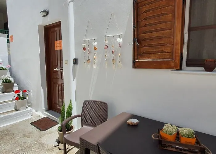 Eleni's Place Naxos City